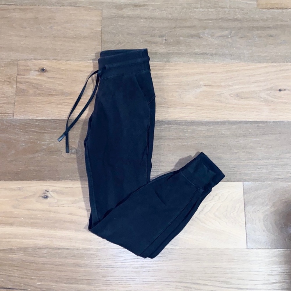 Lululemon Sweatpants/Joggers Size 0 Inseam 26”